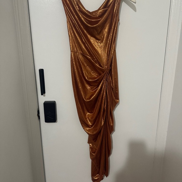 PrettyLittleThing Metallic Copper Dress - Picture 2 of 5